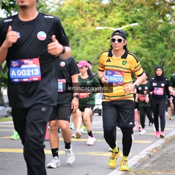 Runner Photo 4165405