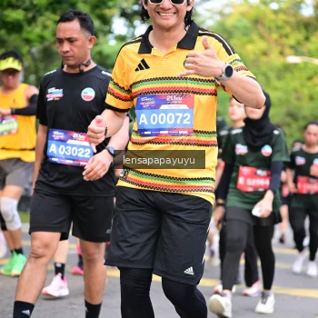 Runner Photo 4165411