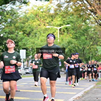 Runner Photo 4165425