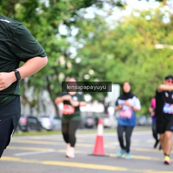 Runner Photo 4165430