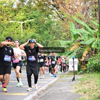 Runner Photo 4165435