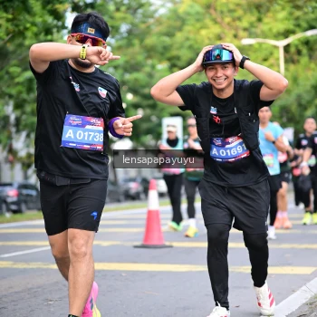 Runner Photo 4165436