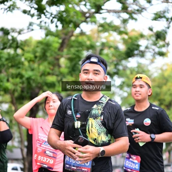 Runner Photo 4165455