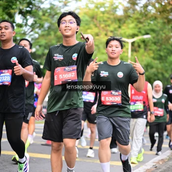 Runner Photo 4165463