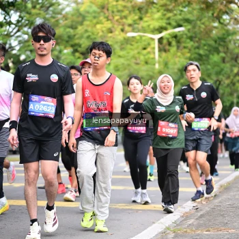 Runner Photo 4165472