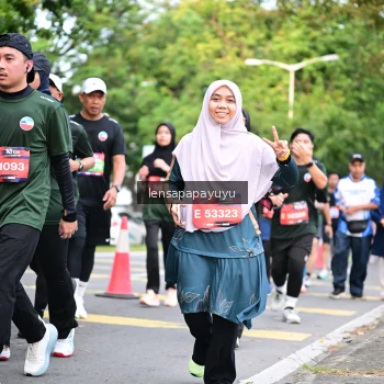 Runner Photo 4165485