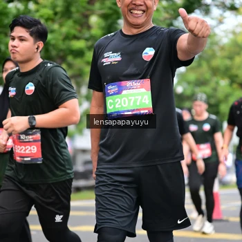 Runner Photo 4165494