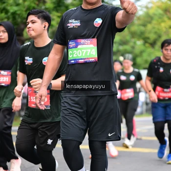 Runner Photo 4165495