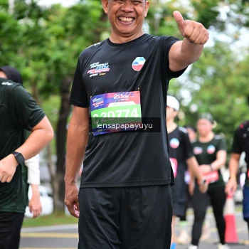 Runner Photo 4165496