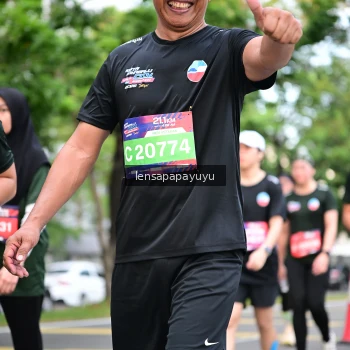 Runner Photo 4165498
