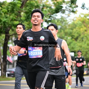 Runner Photo 4165504