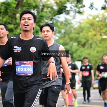 Runner Photo 4165506