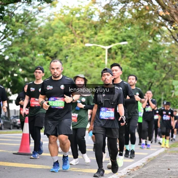 Runner Photo 4165509