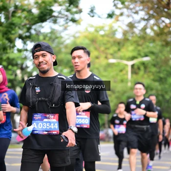 Runner Photo 4165512