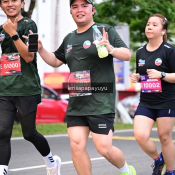 Runner Photo 4165513