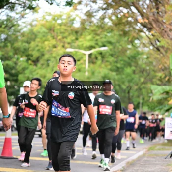 Runner Photo 4165525