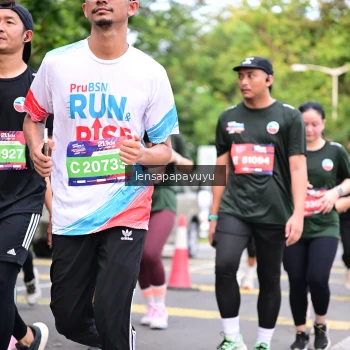 Runner Photo 4165536