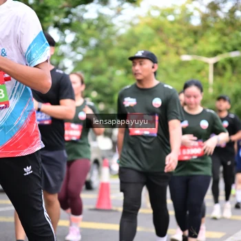 Runner Photo 4165538
