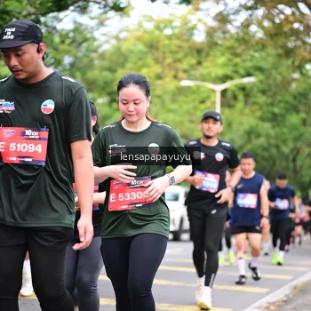 Runner Photo 4165542
