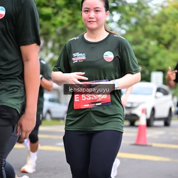 Runner Photo 4165548