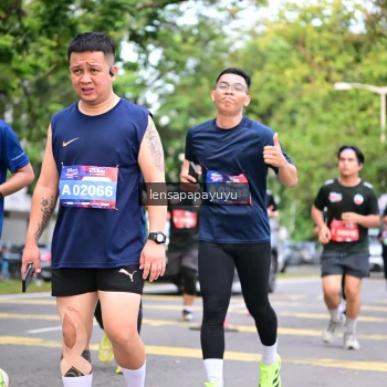 Runner Photo 4165553