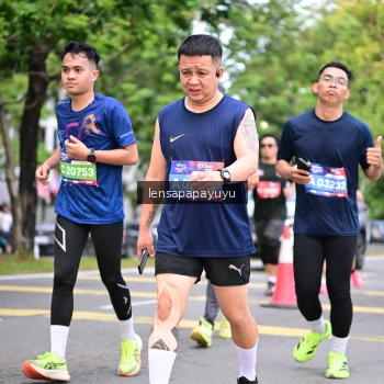 Runner Photo 4165555