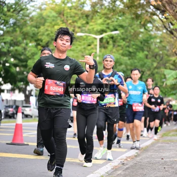 Runner Photo 4165563