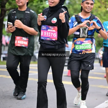 Runner Photo 4165575
