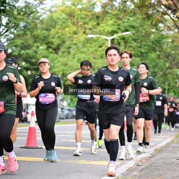 Runner Photo 4165587