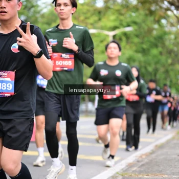 Runner Photo 4165588