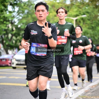 Runner Photo 4165589