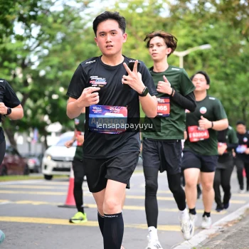 Runner Photo 4165590