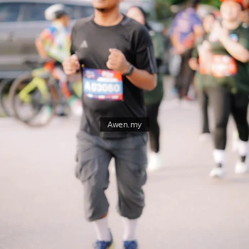 Runner Photo 4165603
