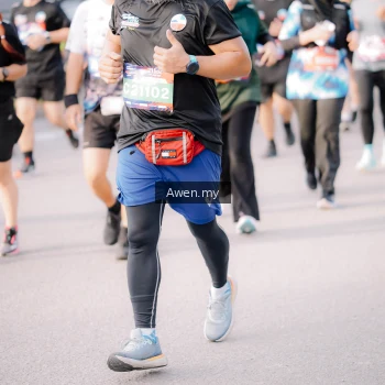 Runner Photo 4165624