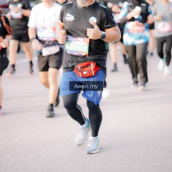 Runner Photo 4165633