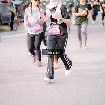 Runner Photo 4165647