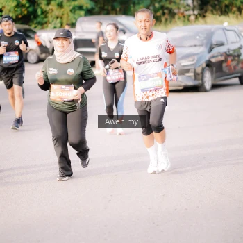 Runner Photo 4165658