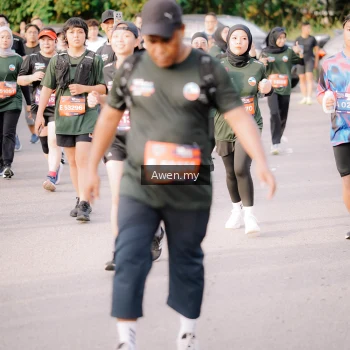 Runner Photo 4165671