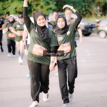 Runner Photo 4165674