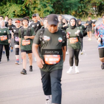 Runner Photo 4165675
