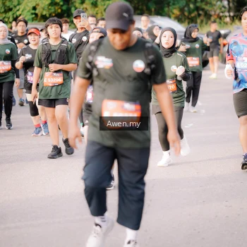 Runner Photo 4165677