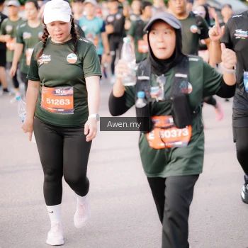 Runner Photo 4165679