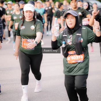 Runner Photo 4165680