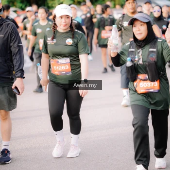 Runner Photo 4165684
