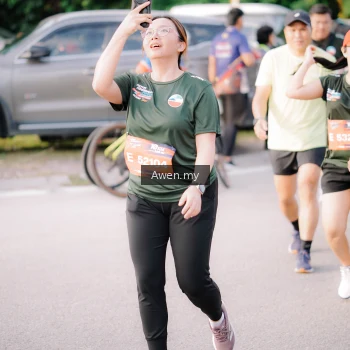 Runner Photo 4165686