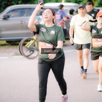 Runner Photo 4165692