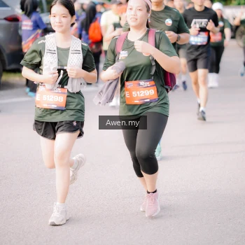 Runner Photo 4165696