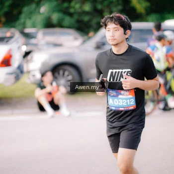 Runner Photo 4165697