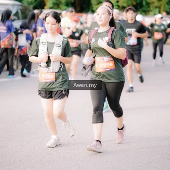 Runner Photo 4165698