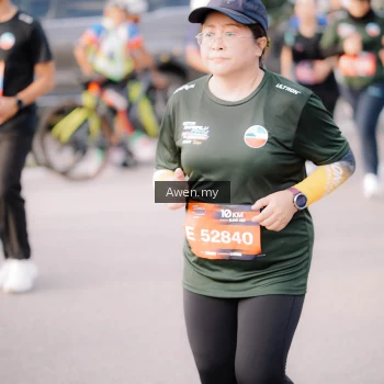 Runner Photo 4165704
